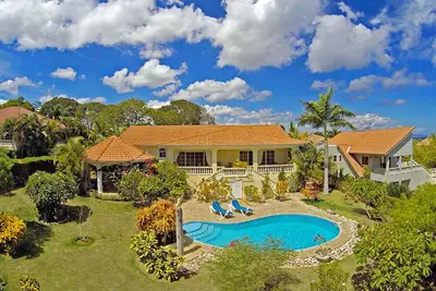 Image de The perfect holidays: Caribbean villa with pool\/tennis\/basket\/soccer near beach