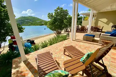 Image de Beachfront-Jacuzzi, Kayaks, SUPs, Snorkel Gear, No Stairs, Near Town-Generator