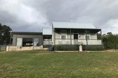 Image de House on the Hill, Pet Friendly Cottage