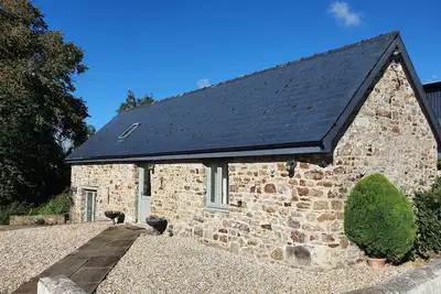 Image de Spacious farm cottage full of character - rural yet close to beaches & castles