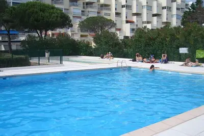 Image de Appartement T 2 47 m2 vue sur le port dans résidence avec piscine et tennis