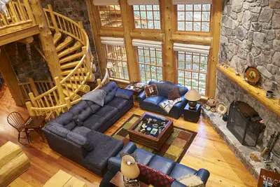 Image de Cozy Getaway, hot tub, pool table, 200 acres