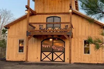 Image de The Barn At Four Oaks (15 mins from Lakepoint)