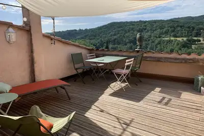 Image de Maison de village en Provence avec belle terrasse tropézienne 2 chambres
