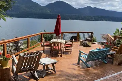 Image de Lakefront Cabin Inside Olympic National Park