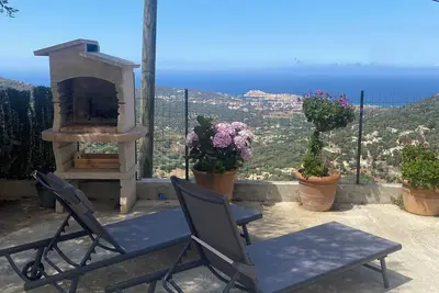 Image de Appartement rez de villa, type T2 vue sur la mer.