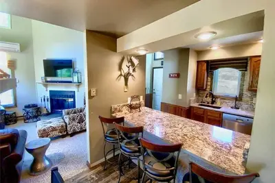 Image de Convenient to everything in Ellicottville, Ny - Luxury Fox Ridge Chalet Rosché