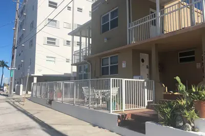 Image de Beachfront Combo 2 x1 Brm/1ba/ Ocean View Patio/ Free Parking