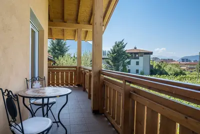 Image de Appartement \"Urbanhof - Moritzing\" avec vue sur les montagnes, Wi-Fi et 2 balcons