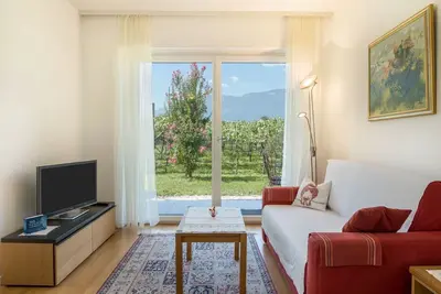 Image de Appartement confortable \"Urbanhof - Juzer\" avec vue sur les montagnes, Wi-Fi et balcon