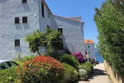 Image de Duplex T3 - 50 m2 \"Les pieds dans l'eau\" Classé 2 étoiles Office du tourisme