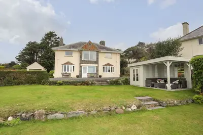 Image de Nant Y Wyddan, family friendly, with open fire in Criccieth