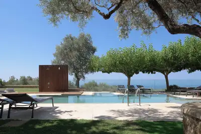 Image de TheTree Villa, with Heated Pool & Spa Whirlpool