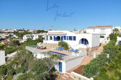 Image de Front Line Luxury Villa With Sea & Beach Views