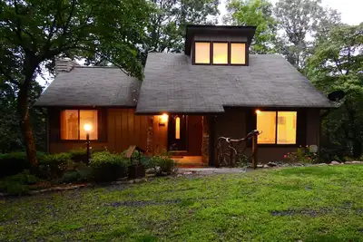 Image de Cozy Bear Lodge on top of Casey's Mountain! - Great Location! !