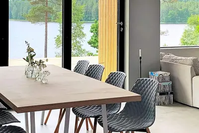 Image de Refuge moderne au bord du lac-By Traum