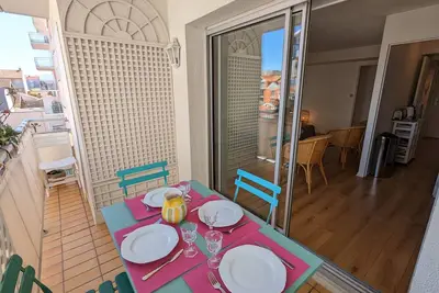 Image de Arcachon Centre: Beau T2 53m² avec Terrasse, Parking, Ascenseur, Proche Plage et Commerces