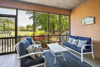 9th Hole is absolutely everything you want for your vacation or golf trip.