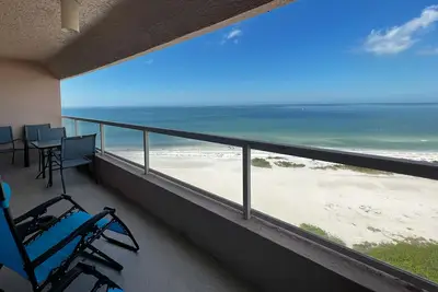 Image de Last Minute Winter Specials! Beachfront Sky High Views-14th Floor- Sand Key!