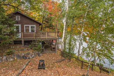 Image de Fantastic lakeside cottage on Little Saint Germain Lake