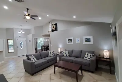 Image de Private Wooded Property 1+ acres with Mil Suite!