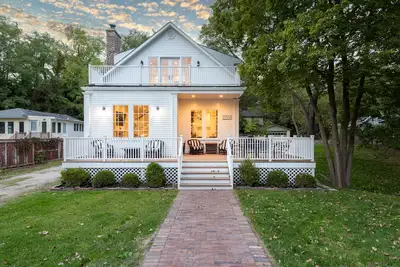 Image de Casa Blanca in Miller Beach!