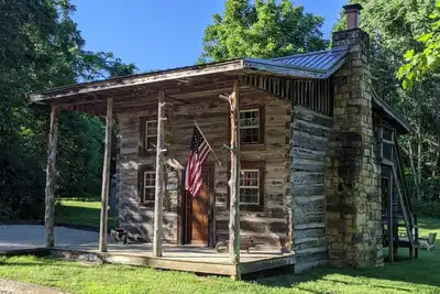 Image de Nancy Kentucky 1800s log cabin