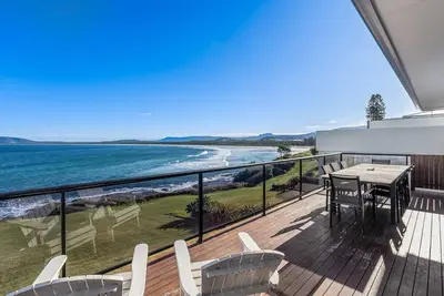 Image de Amaroo - Uninterrupted 180 degree water views