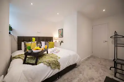 Image de Windmill House Apt 1 - 1 bed apt - sofa bed - sleeps 4