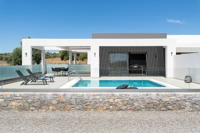 Armonia Suites Gennadsi -Thomas