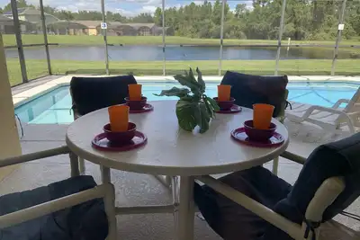 Image de Cosy 4 bed villa overlooking a lake