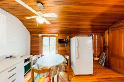 Image de Dog-friendly retreat with porch, kayaks, & amazing views - right on the water