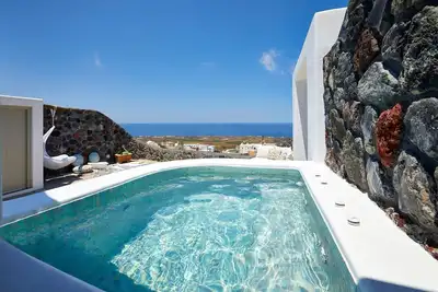 Image de w) Finikia -Foinikia - Grotte de luxe - Une magnifique villa de 3 chambres - Bain a remous