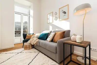 Image de Shades of blue and a jaunty design studio