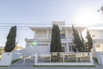 Image de Spectacular house with 04 bed, swimming pool and unique location, check it out!