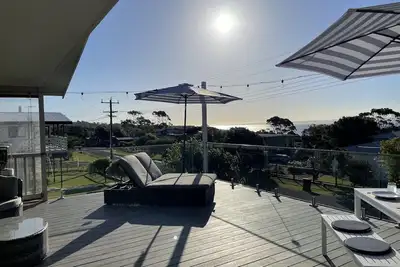 Image de Seacombe Grove, Ventnor with open fire, balcony stunning ocean views