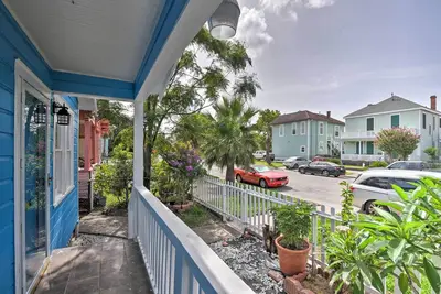 Image de Bright Galveston Bungalow: 1/2 Mi to Pleasure Pier