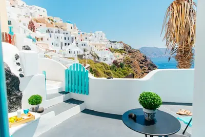 Image de Blessed Blue \nBoutique Cave Suite in the heart of Oia