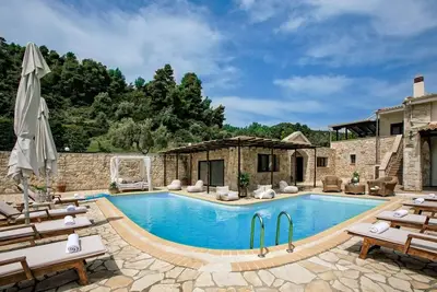 Image de Villa de luxe Halkidiki | Villa King 5 Chambres | Piscine privée | Kassandra
