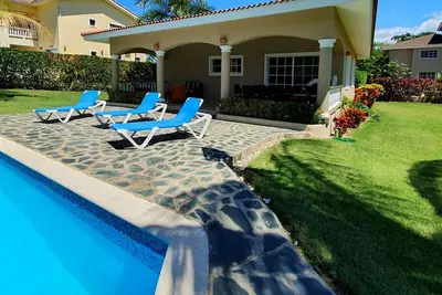 Image de Guest-friendly villa with pool\/tennis\/basket\/soccer fields, Tv\/Wifi, near all