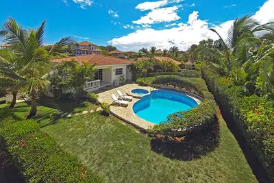 Image de 3bd villa with private pool, guest-friendly and walking distance to everything