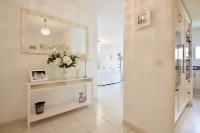 Image de Saint-RAPHAËL   \"Les Jardins De Jade\"   83700 Boulouris Sur Mer