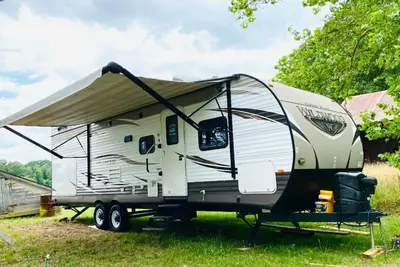 Image de Private Master & Loft for kids + Outdoor Kitchen -2016 Forest River Wildwood