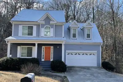 Image de Cozy Comfy Craftsman Early  Check In Available. 2600 Sq Ft