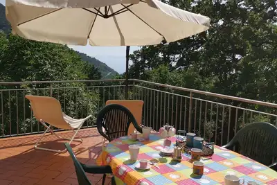 Image de The villa of colors surrounded by greenery 500m from the historic center of Maratea