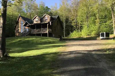 Image de Log cabin near Okemo / Ludlow on 25 acres borders state forest w/trails nearby