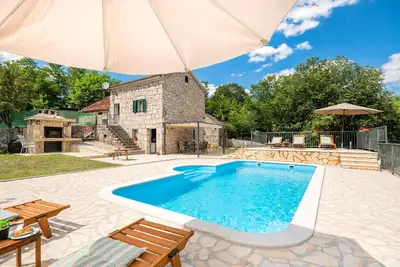 Image de Belle maison Ă Runovic