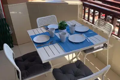 Image de comfortable apartment steps from the beach