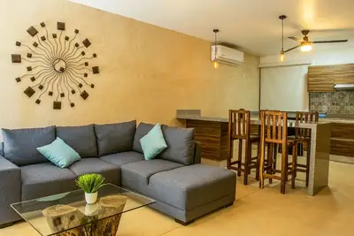 Image de Suite with two bedrooms, fully equipped, terrace and overlooking the gardens