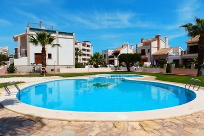 Image de Sunny Pool View Two Bedroom Apartment